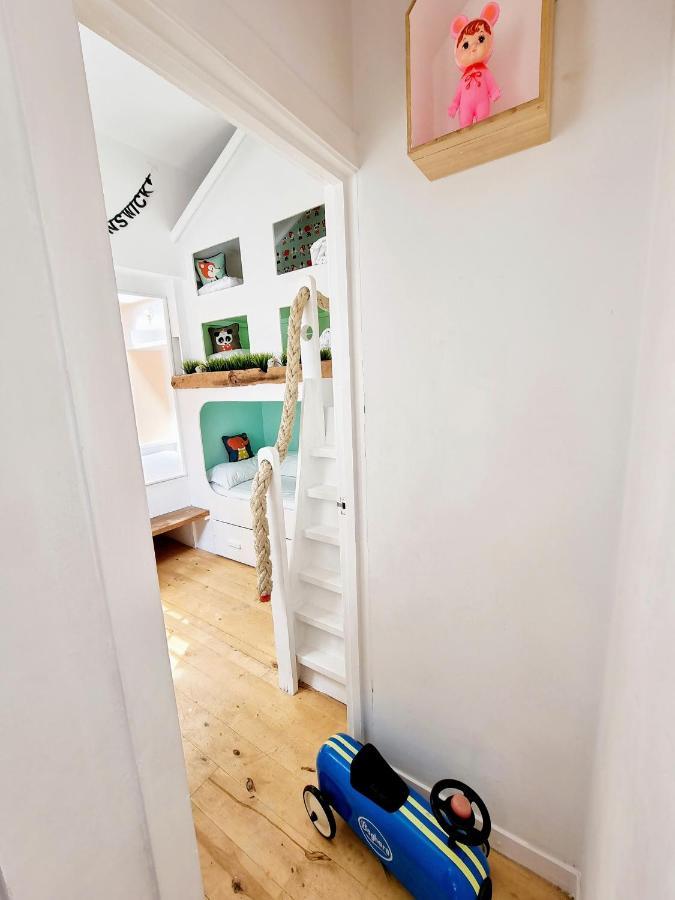 Quirky Seaside Family Cottage Walk To The Waves! Brighton Luaran gambar